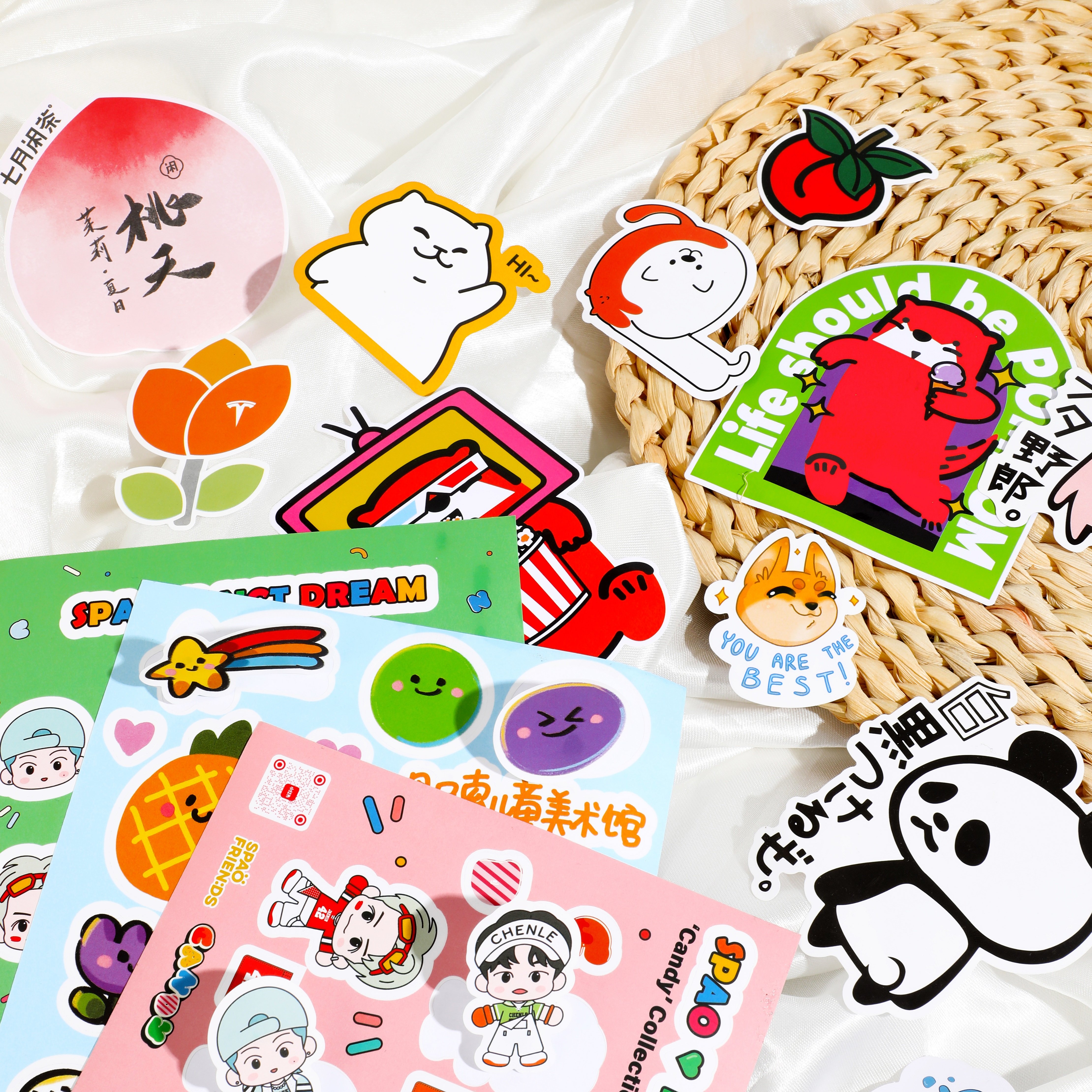 Printing Custom Waterproof Shape Kiss Cute Die Cut Cartoon Vinyl Sticker Sheet