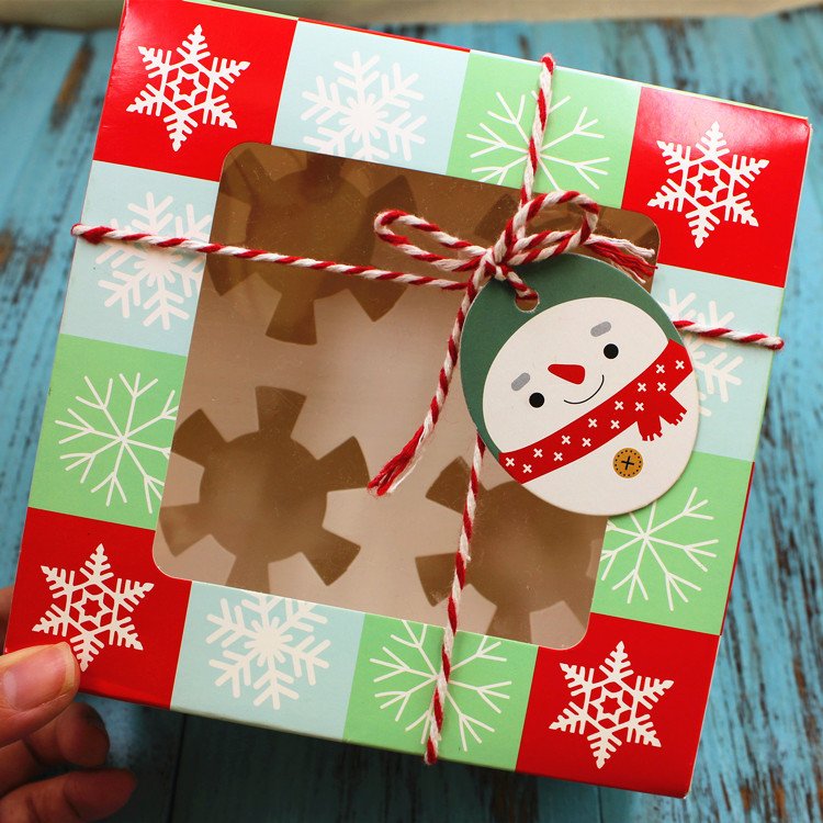 2024 Snowflake Christmas Cup Cake Box Christmas Dessert Paper Boxes 4 Holes Christmas Cupcake Packaging Box With Clear Window