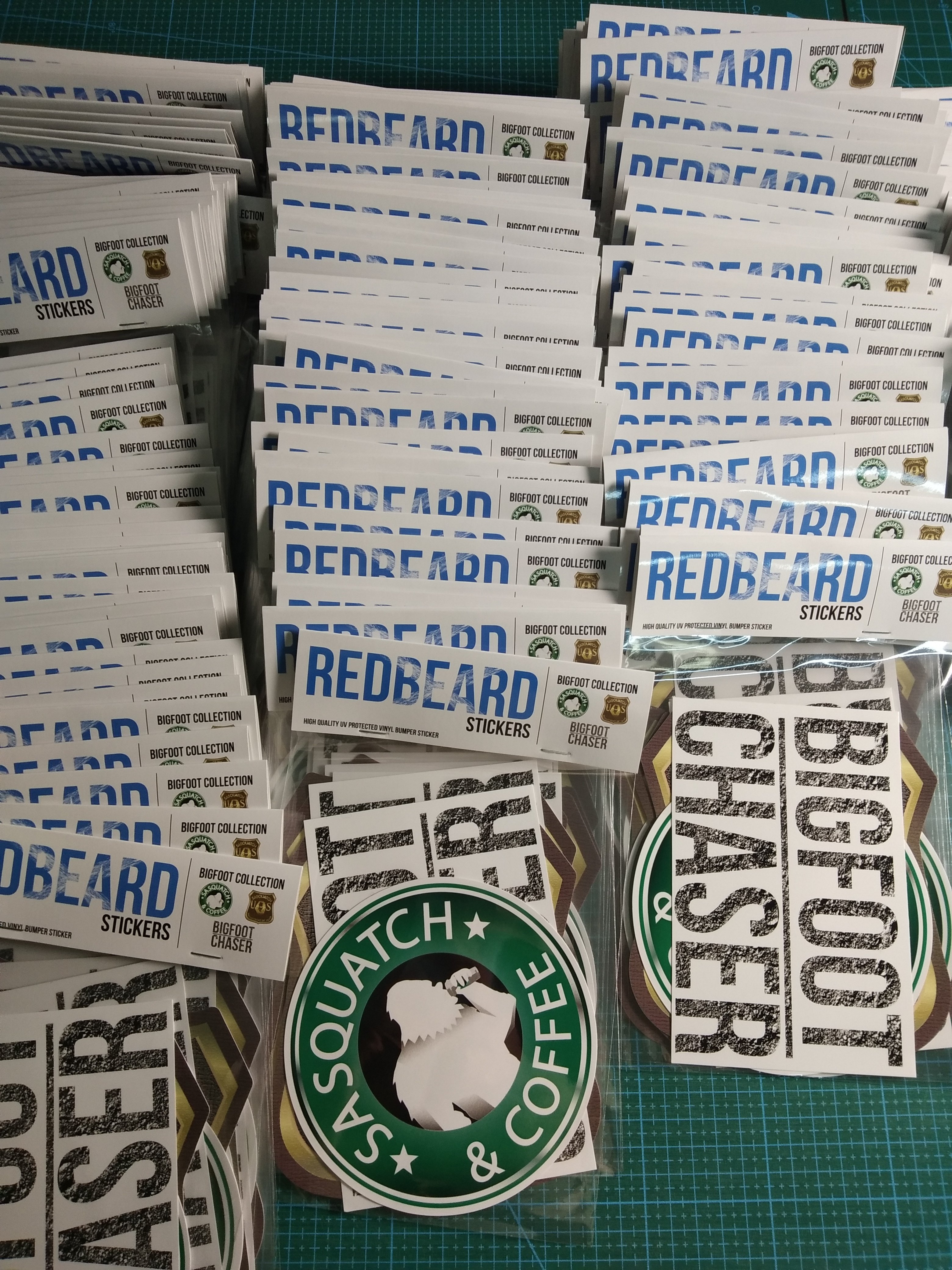 Waterproof Die cut Cartoon Sticker with packaging Adhesive Printable Cartoon Custom Sticker Packs