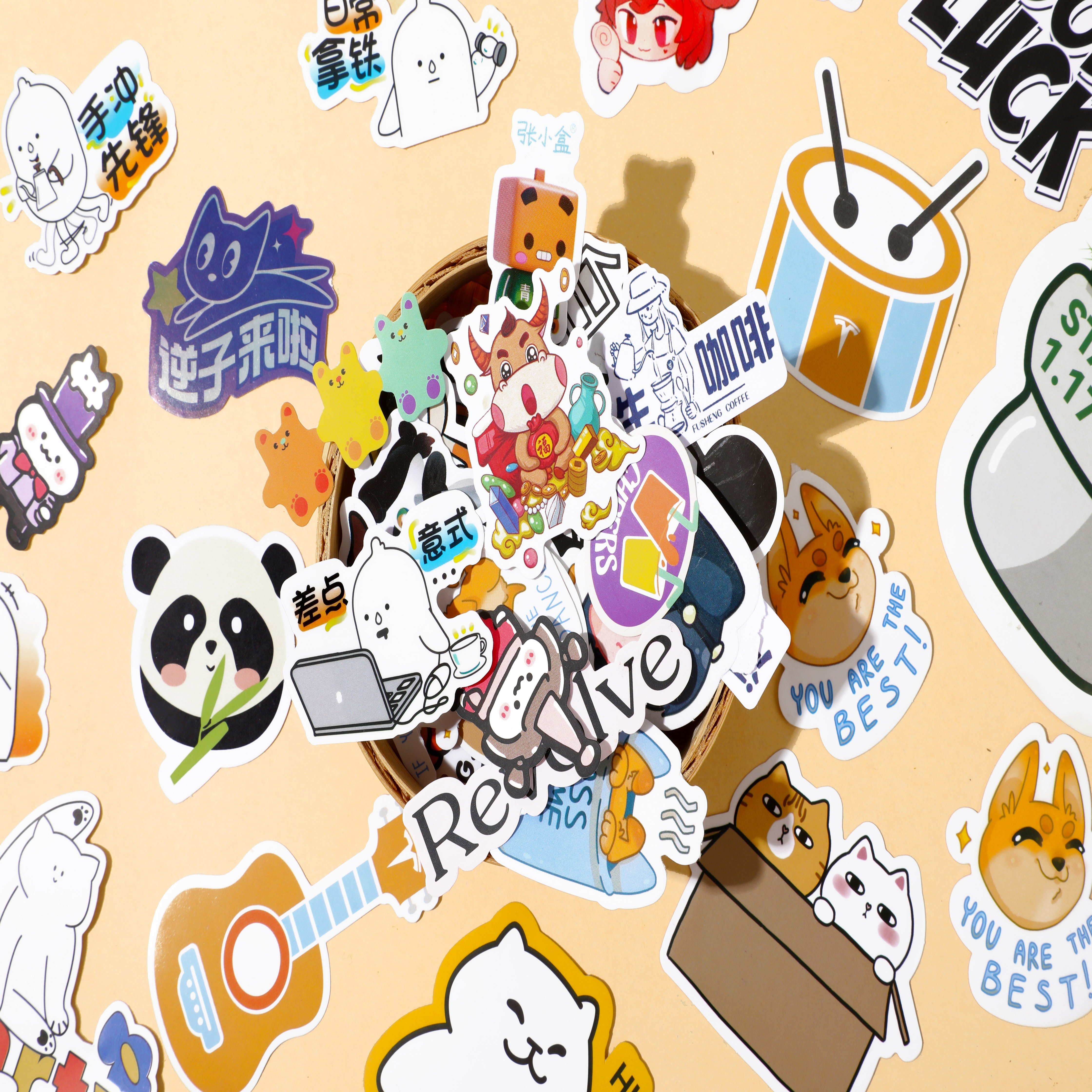 Die Cut Custom Logo Custom PVC Printing Cute Cut Pet Cartoon Sticker Sheet Kiss Cut Vinyl Sticker Waterproof Cartoon Sticker