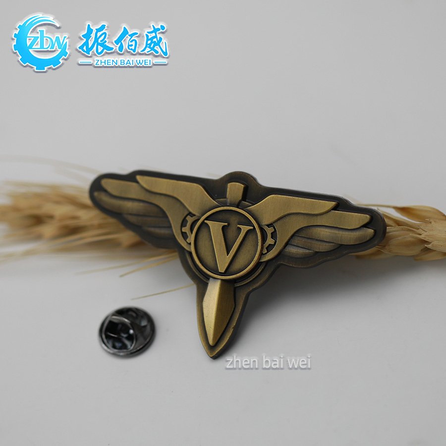 Manufacturer wholesale custom metal 3D stereo ancient bronze Aviation Memorial brooch, custom zinc alloy brass hat pin