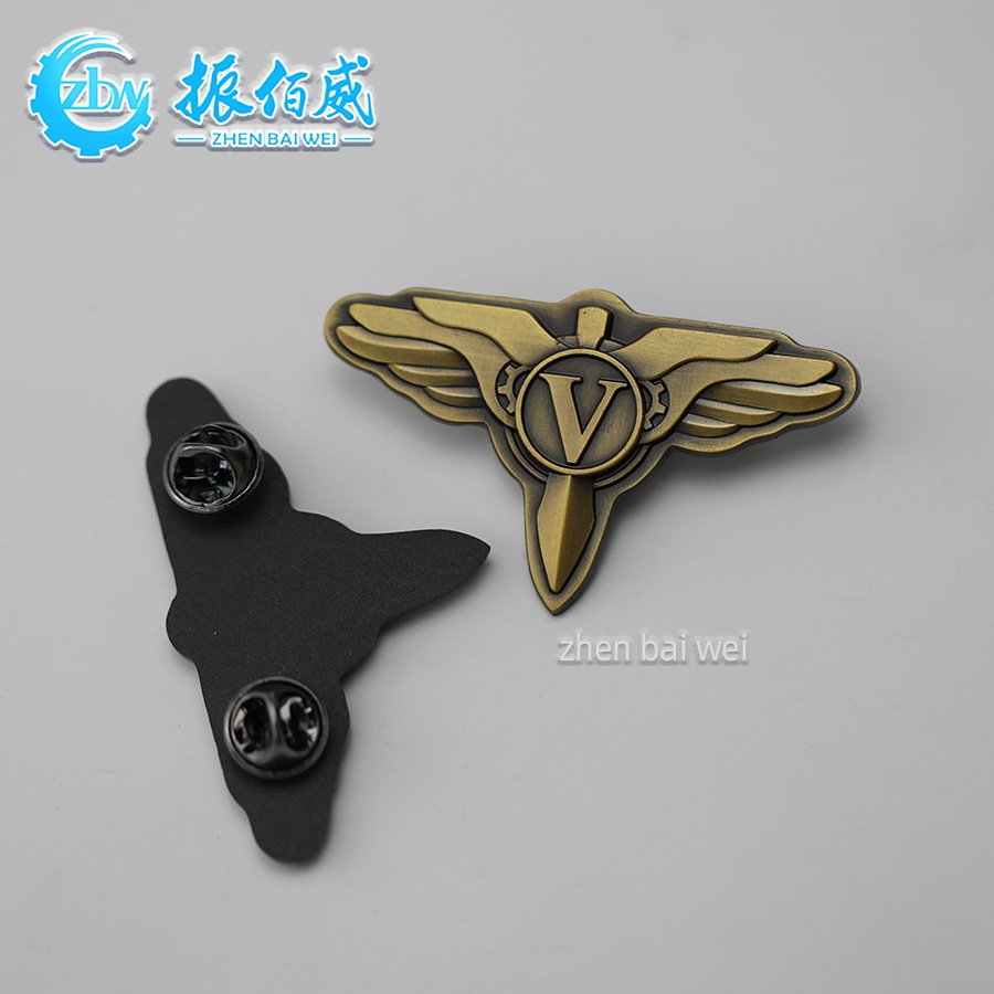 Manufacturer wholesale custom metal 3D stereo ancient bronze Aviation Memorial brooch, custom zinc alloy brass hat pin