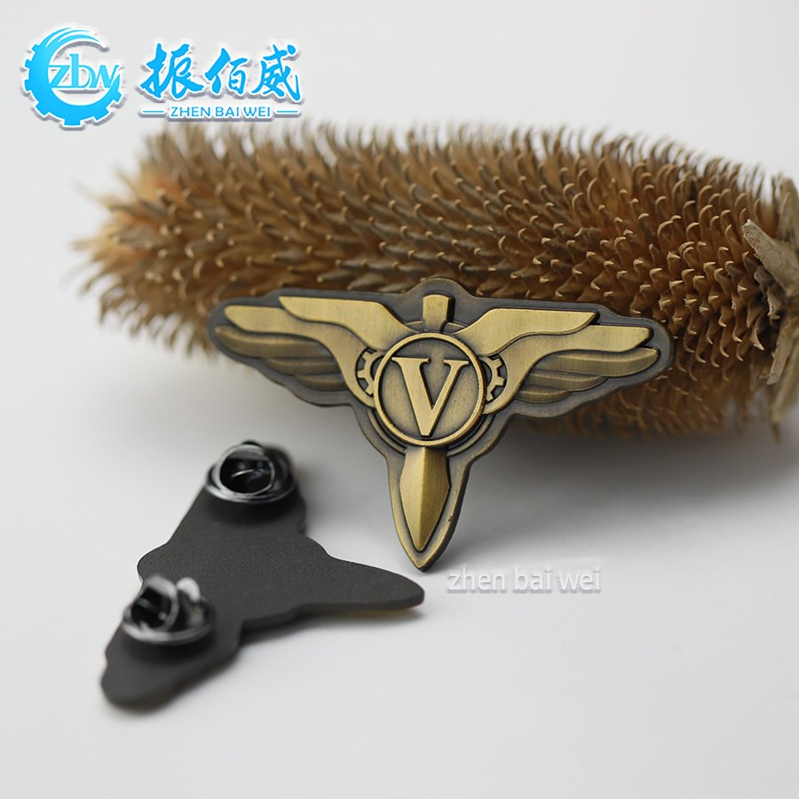 Manufacturer wholesale custom metal 3D stereo ancient bronze Aviation Memorial brooch, custom zinc alloy brass hat pin