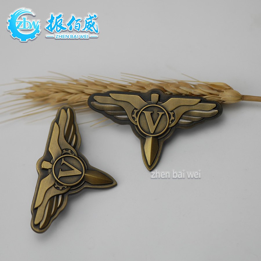 Manufacturer wholesale custom metal 3D stereo ancient bronze Aviation Memorial brooch, custom zinc alloy brass hat pin