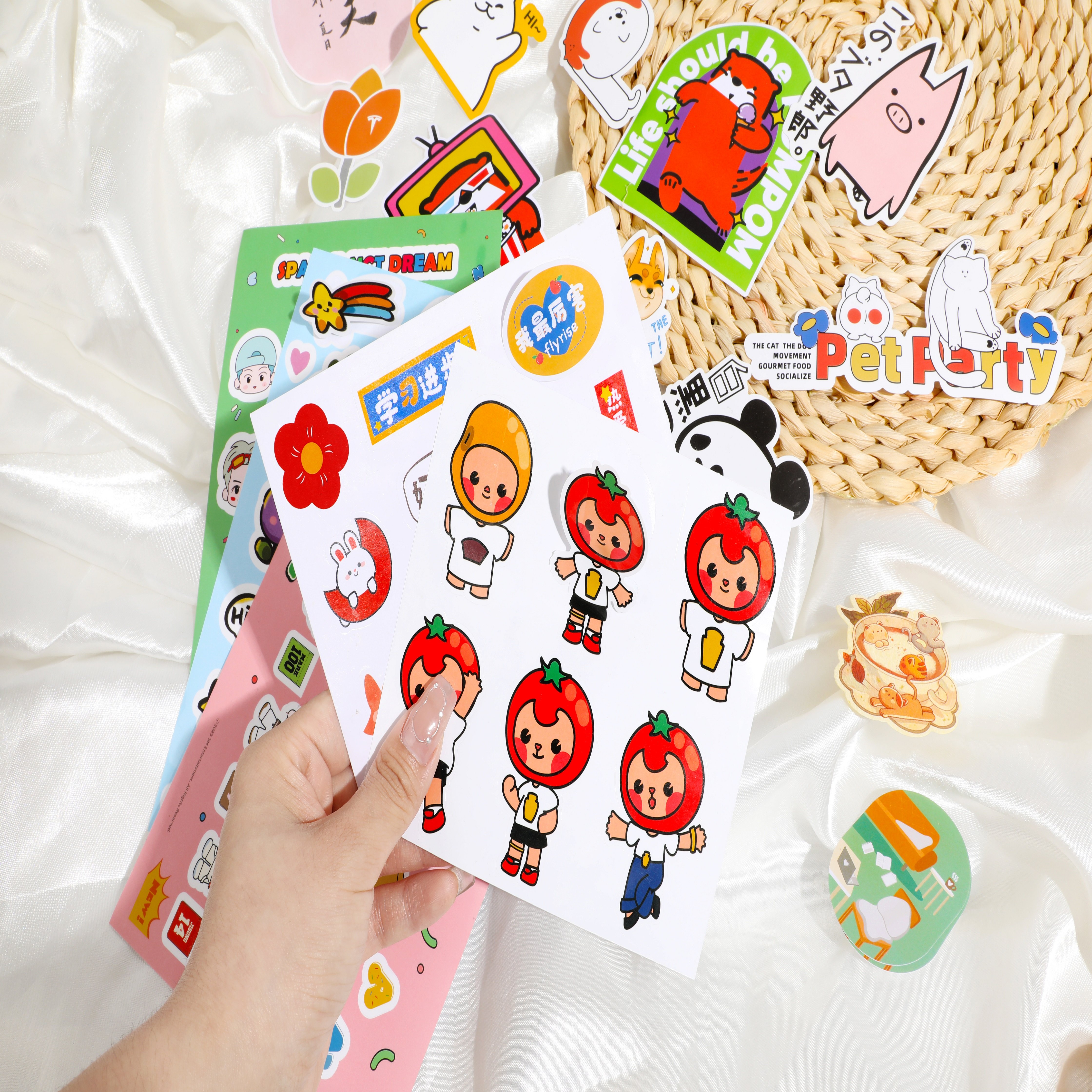 Waterproof Sticker Sheet Printing Cute Die Cut Cartoon Vinyl Sticker Sheet Custom Kiss Cut Sticker Sheet