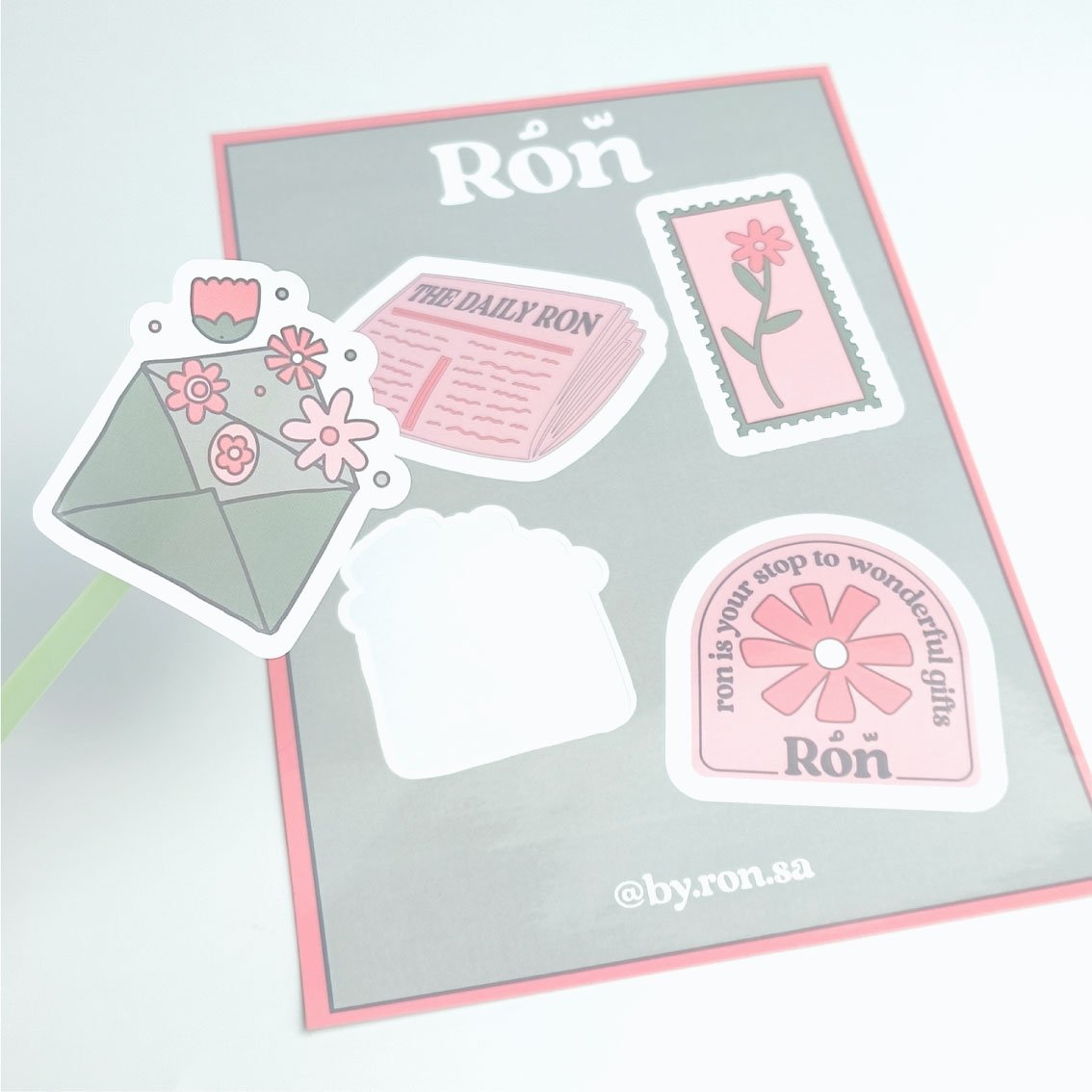 Custom logo stickers waterproof cartoon stickers vinyl adhesive die cut stickers printing for packaging