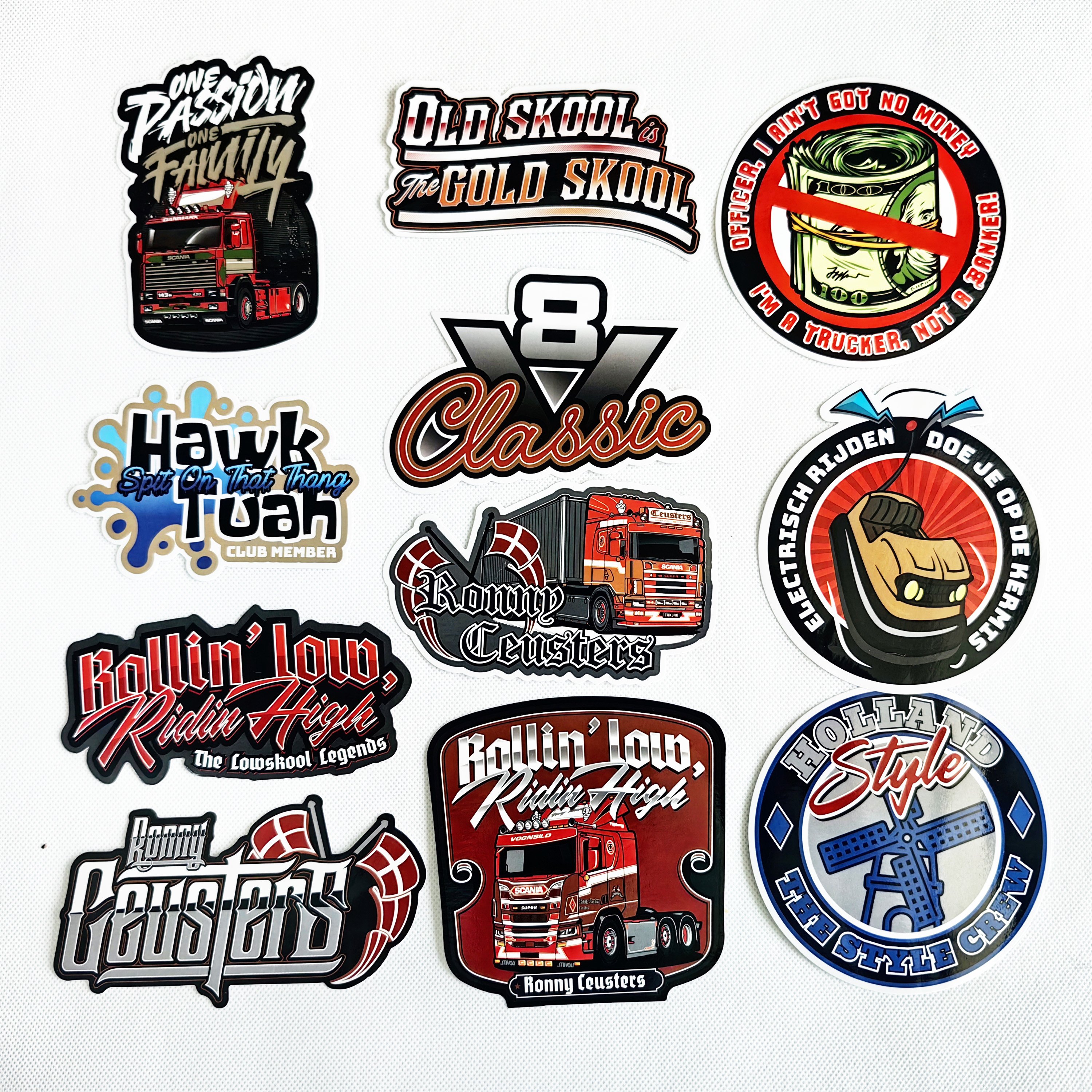 UV Resist Weatherproof Durable Crack Peel Self-Adhesive PVC Vinyl Sticker Printing Company Cartoon Logo Custom Dye Cut Stickers
