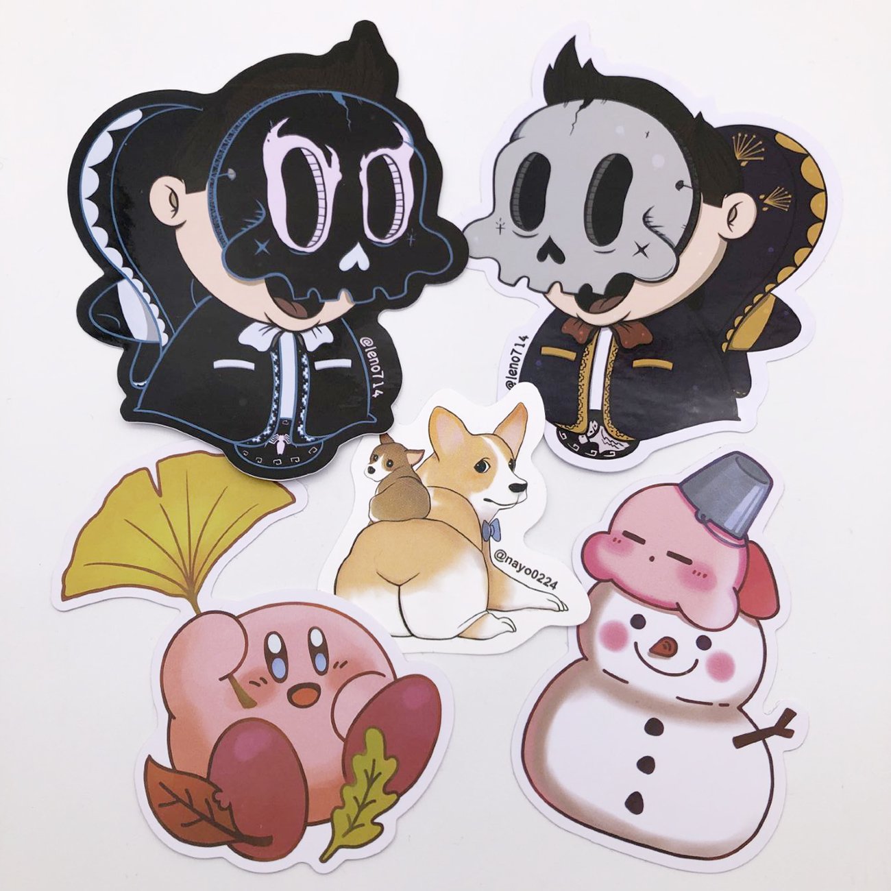 Custom Cartoon pattern die cut sticker printing self-adhesive vinyl Waterproof sticker for kids