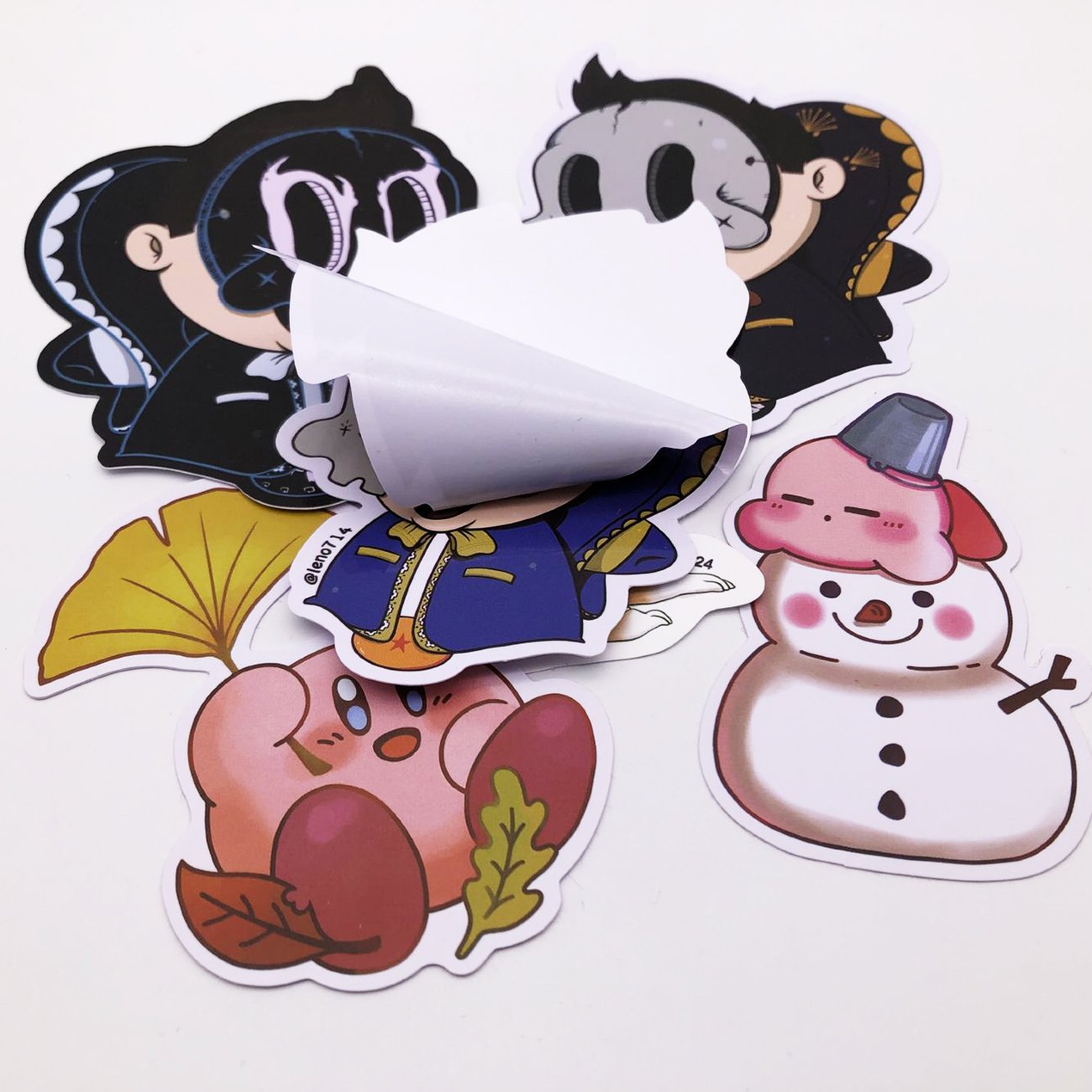 Custom Cartoon pattern die cut sticker printing self-adhesive vinyl Waterproof sticker for kids