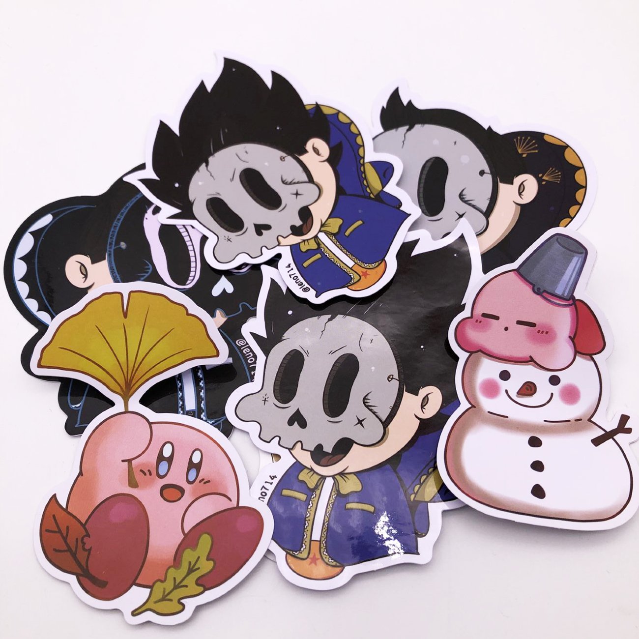 Custom Cartoon pattern die cut sticker printing self-adhesive vinyl Waterproof sticker for kids