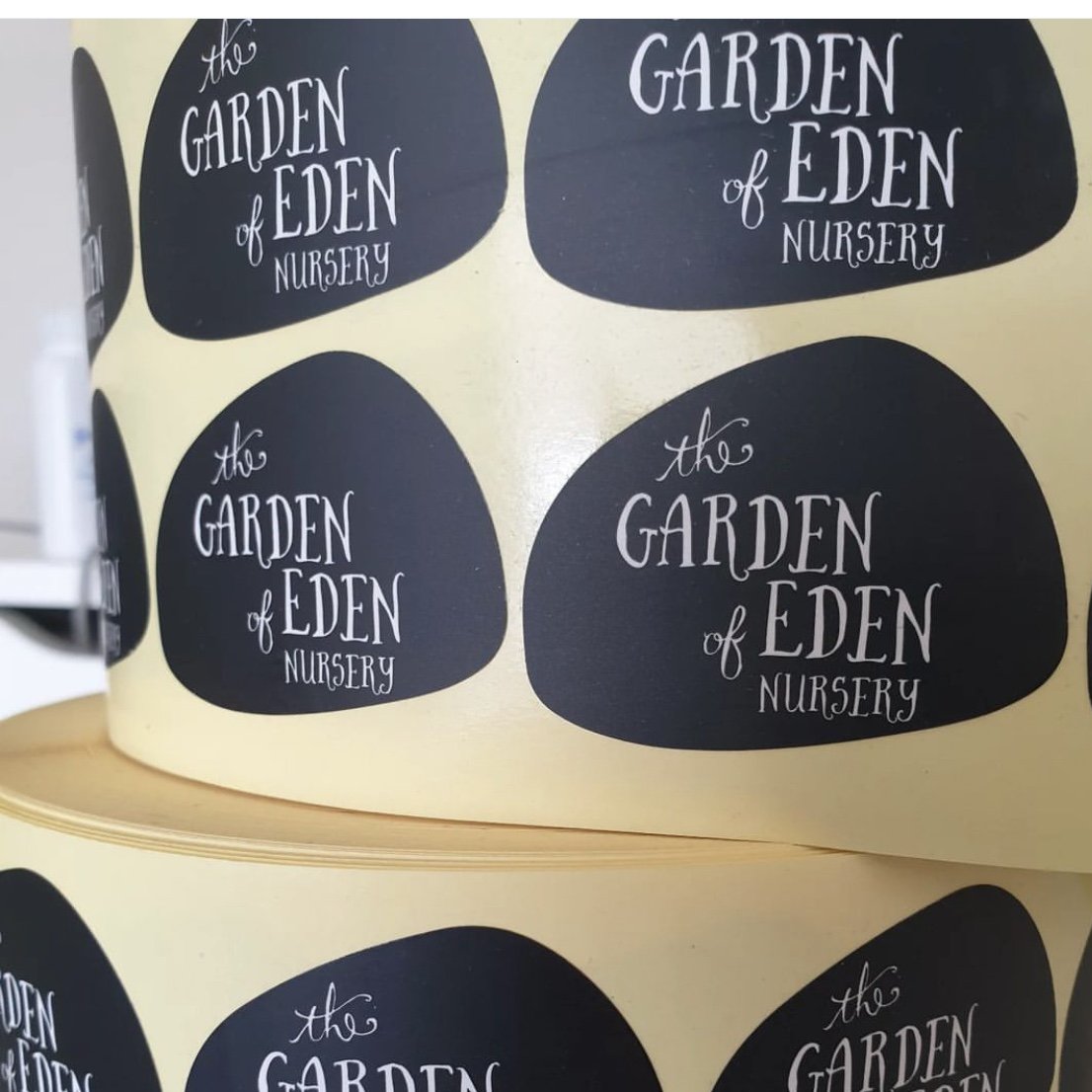 Custom Printed Logo Waterproof Vinyl UV Protection Cartoon Custom Die Cut Paper Sticker