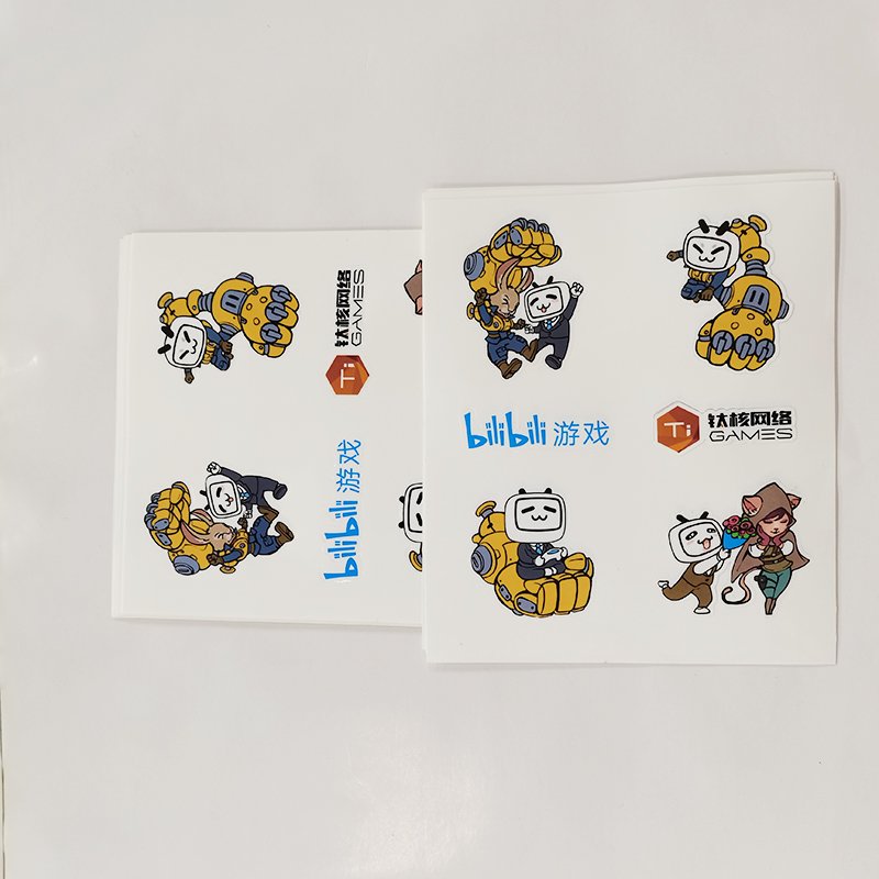 Customizable Glossy Vinyl Kiss-Cut Sticker Waterproof Adhesive Paper Carton Label Candle Packaging Custom Printed Designs Cute