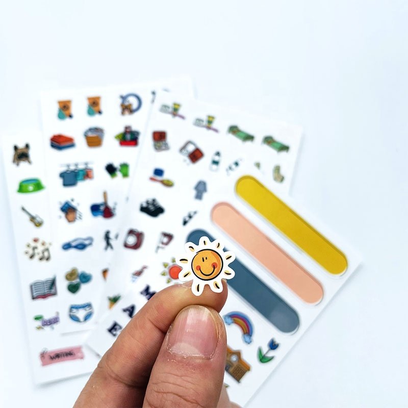 custom logoPrinting Adhesive Pvc Label Die Cut vinyl sticker uv waterproof kiss cut cartoon sticker sheets personalizados.