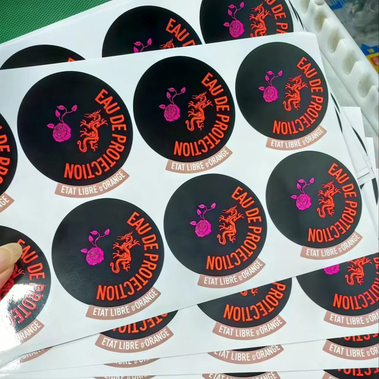 YL23 Waterproof Stickers Gold Foil Stamping Stickers in Sheets Handmade Round Kiss Cut Sticker Sheet