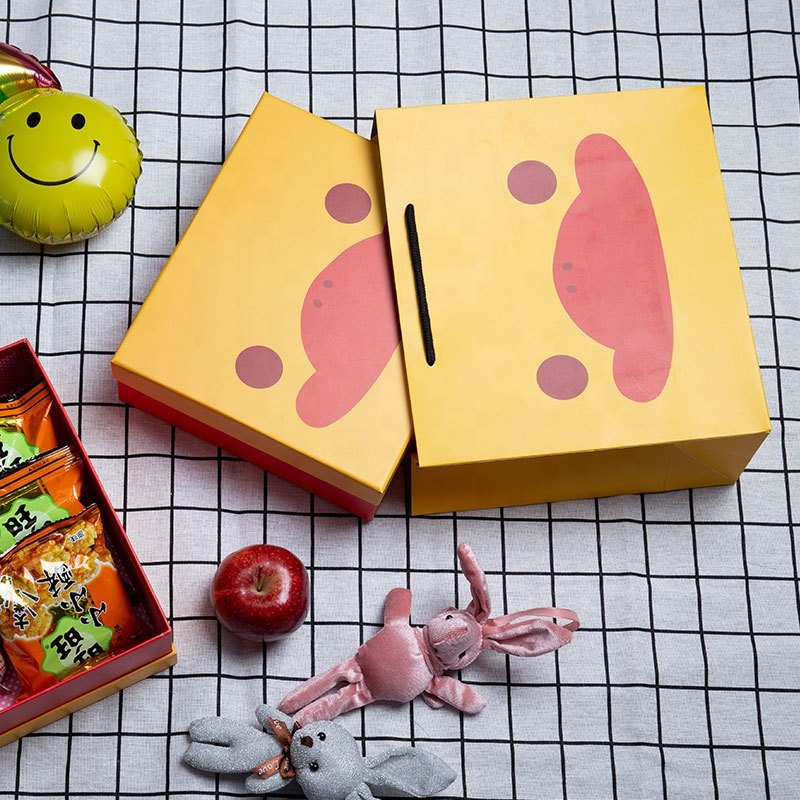 Customized Creative Little Yellow Duck Cartoon Image Children's Holiday Gift Box Packaging Box Gift Bag