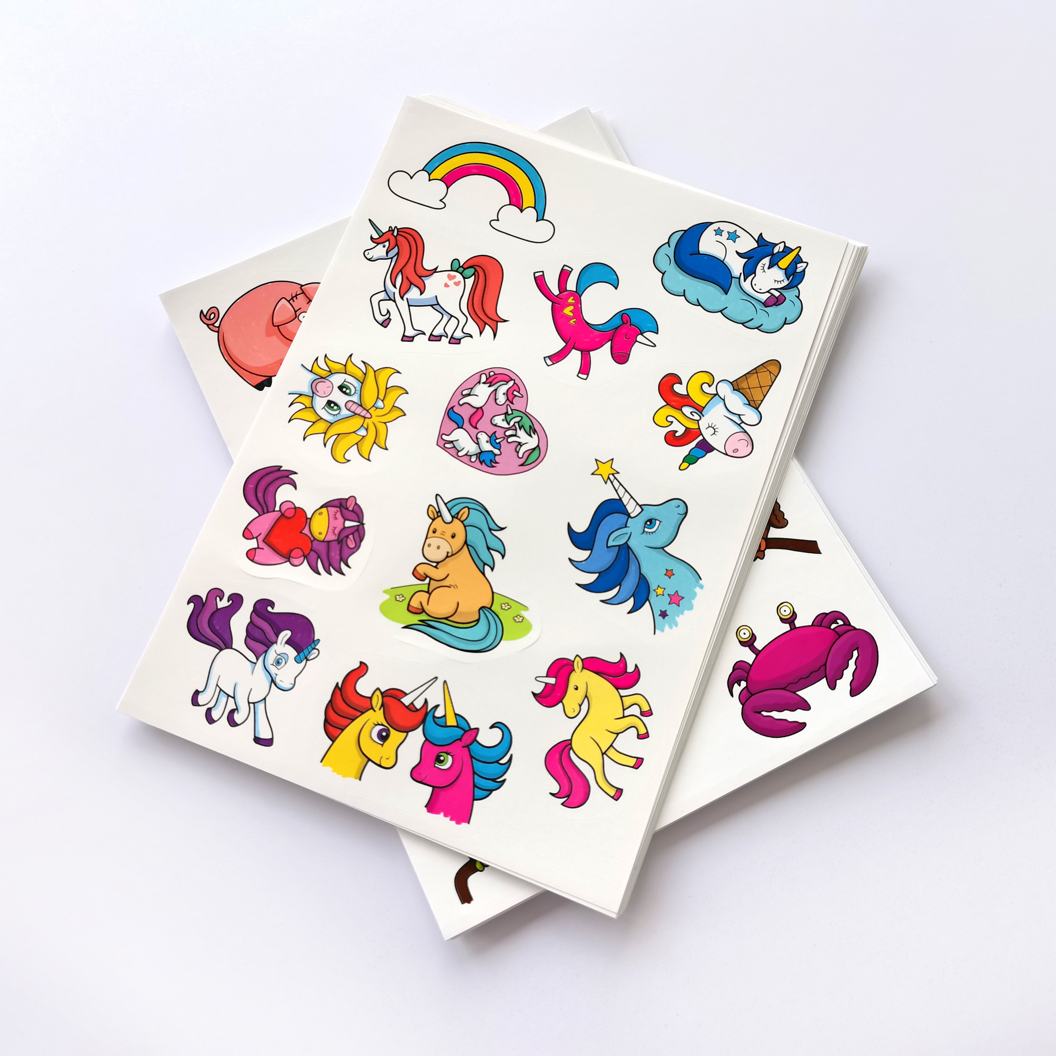 High Quality Waterproof Printing Stong Adhesive Die Cut Vinyl Label Stickers Custom Cartoon Kiss Cut Sticker Sheets