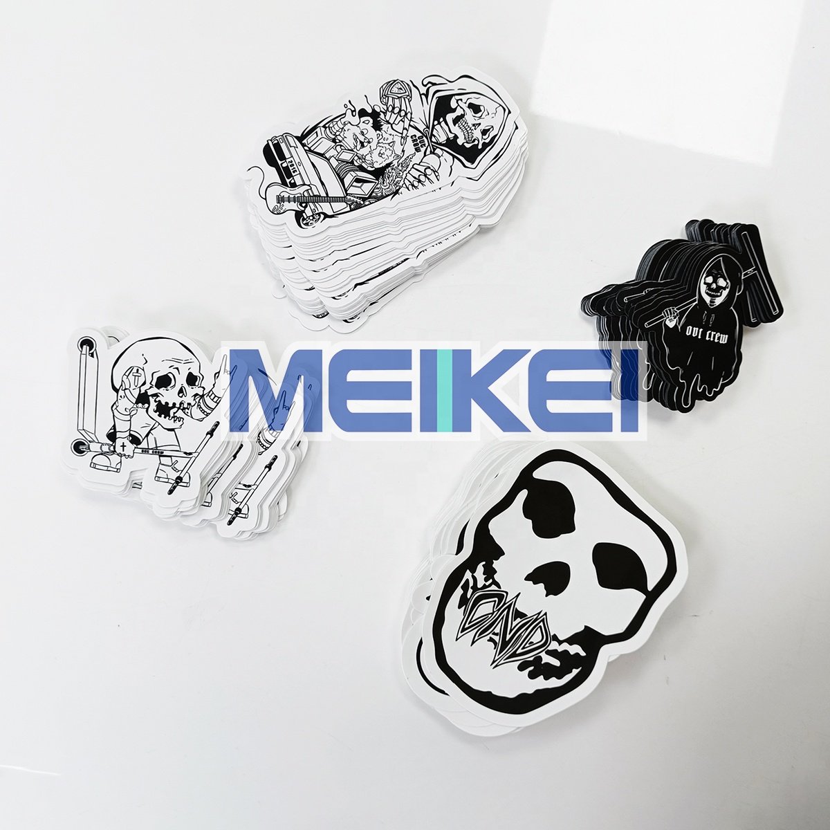 Custom Cute Animal Stickers for Kids UV Printed Waterproof Vinyl Sticker Cartoon Die cut Adhesive Logo Label Sticker Custom