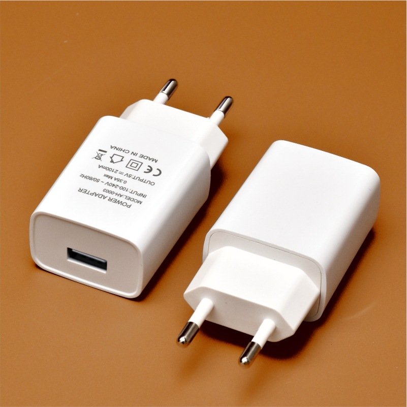 European CE Certified 5V/2A Fast Charging USB Head Mobile Phone Charger with Overvoltage Protection Wholesale Earphone Accessory