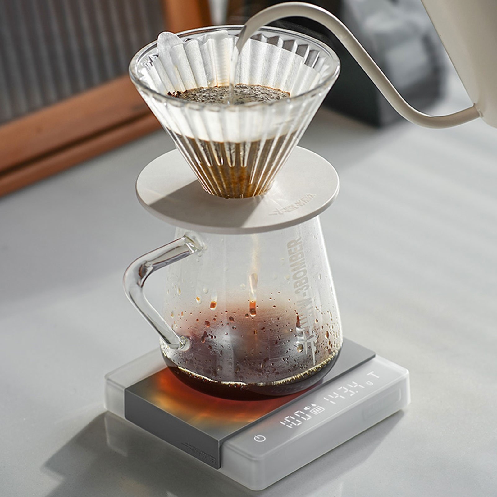 Customized Digital Kitchen Coffee Scale 2000g/0.1g High Accuracy Cyclic Rechargeable Electronic Scale Home Accessories 3BOMBER