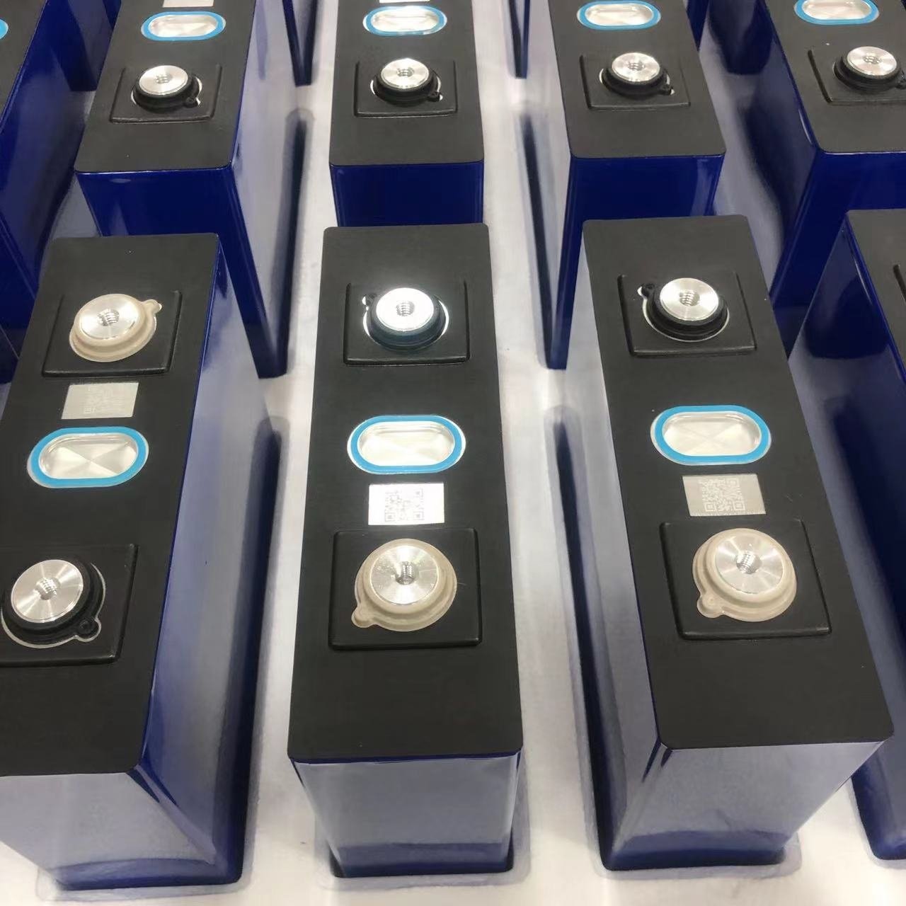 2024 Class A 202AH Lishen 3.2V 202 Ah 200Ah 210AH LiFePO4 Prismatic Rechargeable Cells For Solar ESS EV Car Accessories