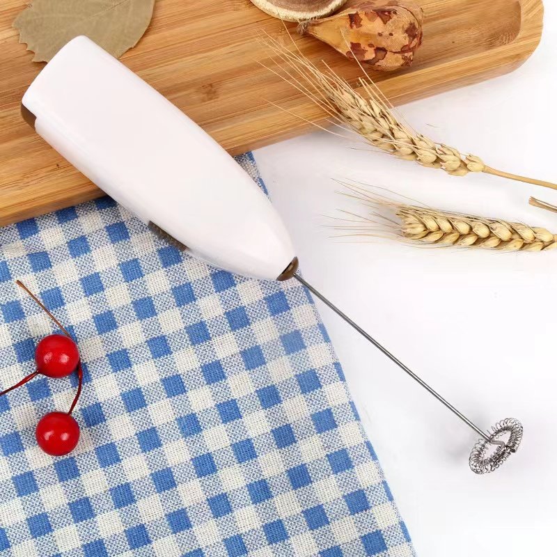 Portable Automatic Battery Operated Egg Beater Powerful Whisk Handheld Foam Maker Blender Mini Electric Milk Frother for Coffee