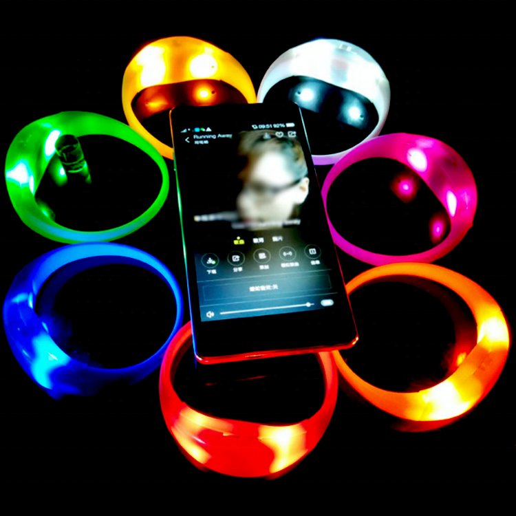 Bar Wedding Festive Atmosphere Celebration Voice Activated Vibration Flashing LED Bracelet
