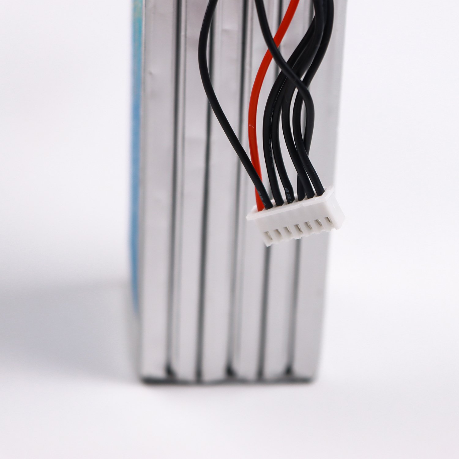 Factory Price SAHAMP High Discharge 24V 5000mAh Lithium Polymer Battery Pack ODM Supply for Toys and Drones 8248145 22.2V