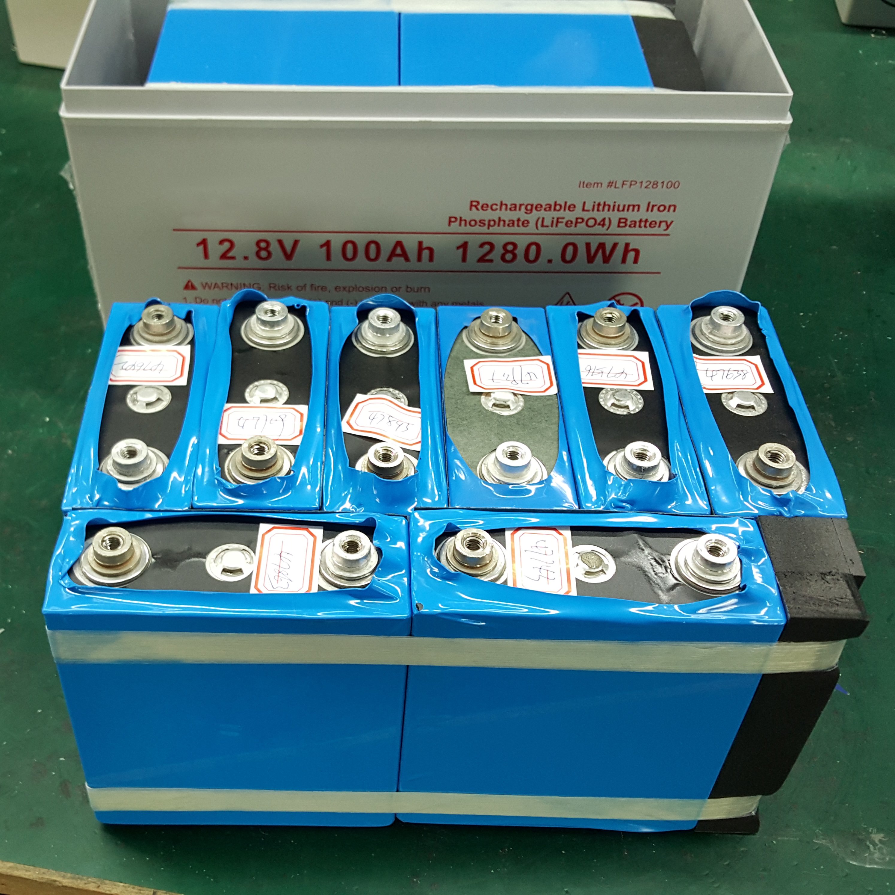 200ah Lithium battery 12v With Smart BMS RS485 Cycles 8000 Times