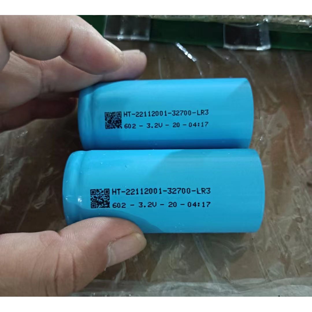32650 3.2V 32700 5900mAh 6000mAh LiFePO4 Battery Max 18A Discharge 12V Lifepo4 Rechargeable Batteries for EV Solar RV Backu
