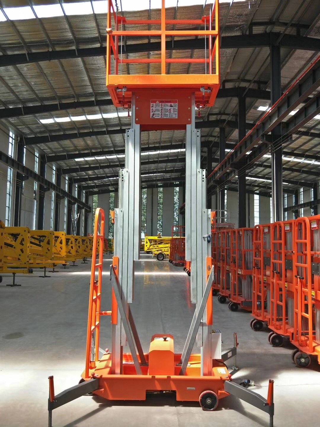 Electric power battery type platform lifters hydraulic scissor man lift High-altitude safety platform