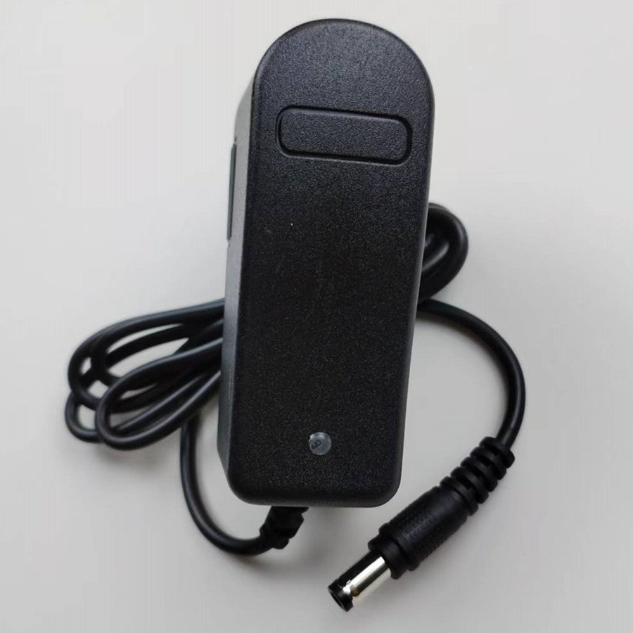 US EU UK AU 8.4V1A lithium battery charger 7.4V polymer battery power tool charger fully charged variable light power supply