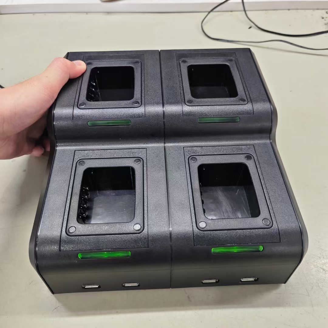 Two Way Radio Desktop Charger DMC-4 for PT580H PD590 PD680 PD700 PD980 radio and BL2010 BL1504 BL2008 BL2503 BL2505 battery