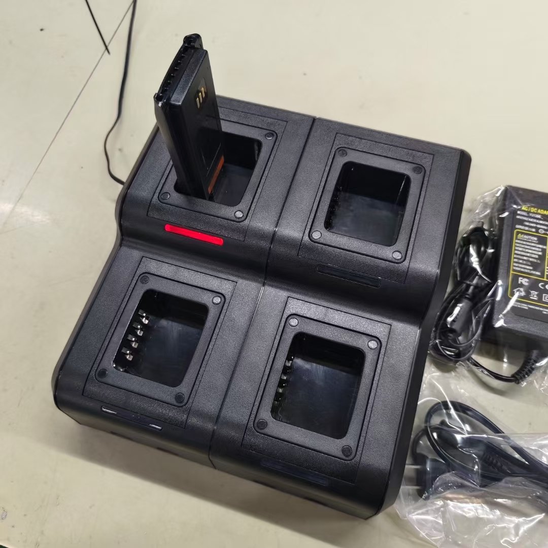 Two Way Radio Desktop Charger DMC-4 for PT580H PD590 PD680 PD700 PD980 radio and BL2010 BL1504 BL2008 BL2503 BL2505 battery
