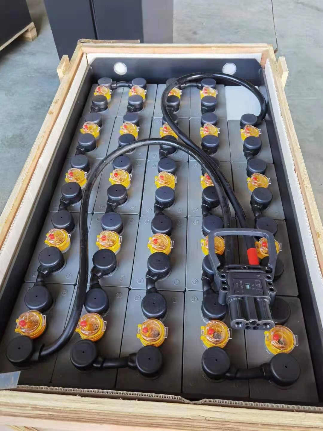 Forklift battery 500Ah/5hr 80V forklift battery cable connector
