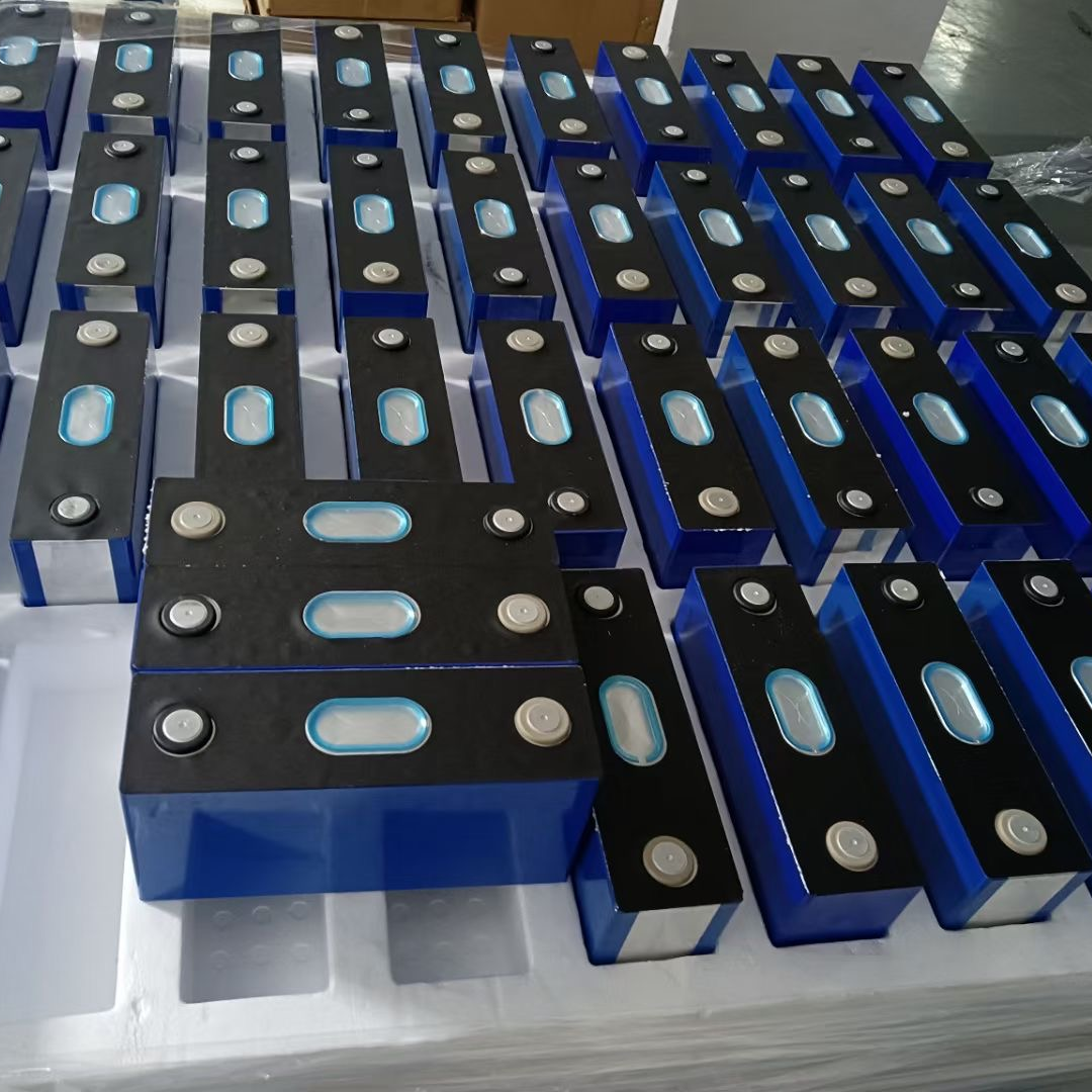 Large Capacity New CATL NMC Cells Prismatic 3.7V 203Ah 234Ah Lithium Battery With Accessories
