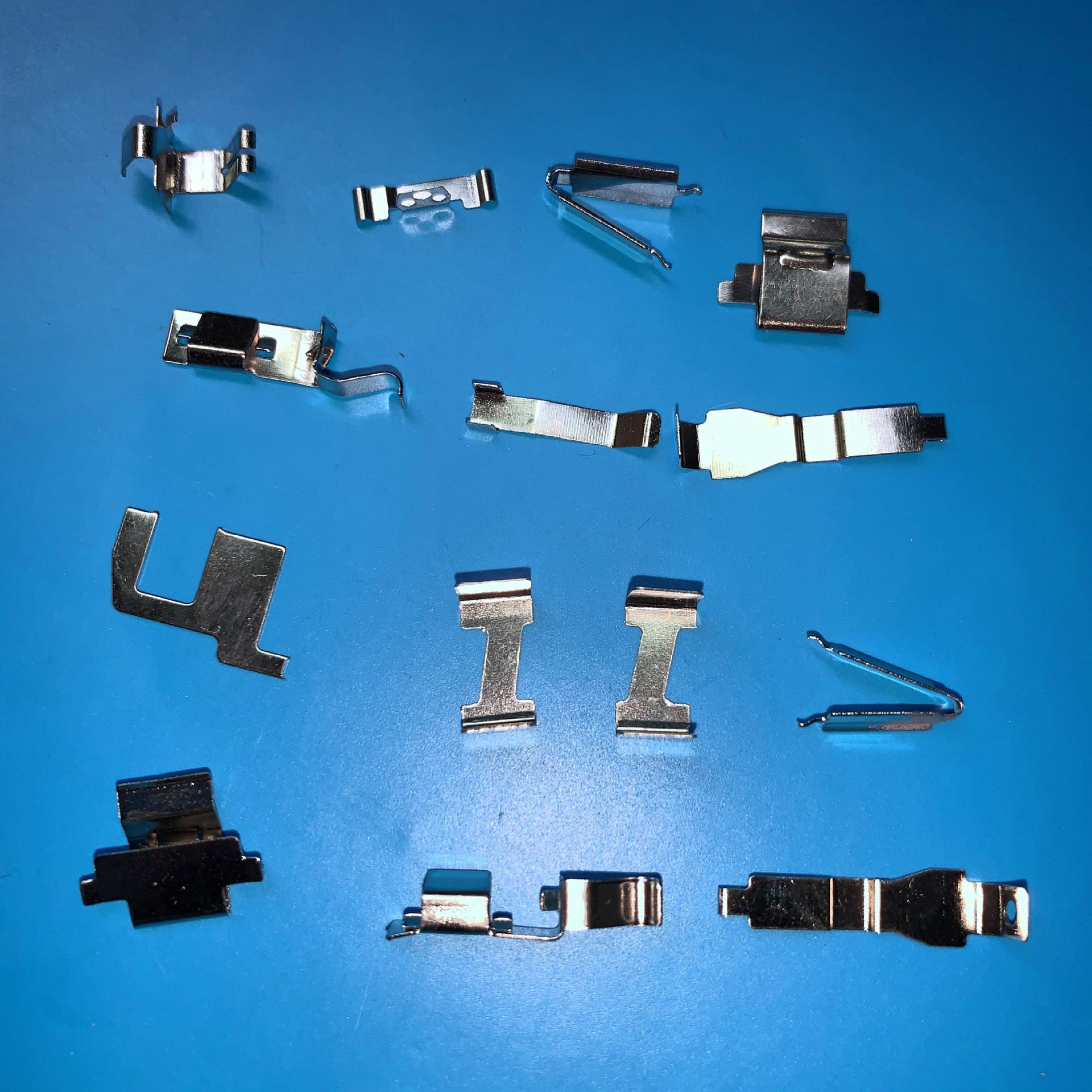 Spring manufacturer Custom Stainless Steel Small Flat Spring Clips bending metal flat leaf plate springs