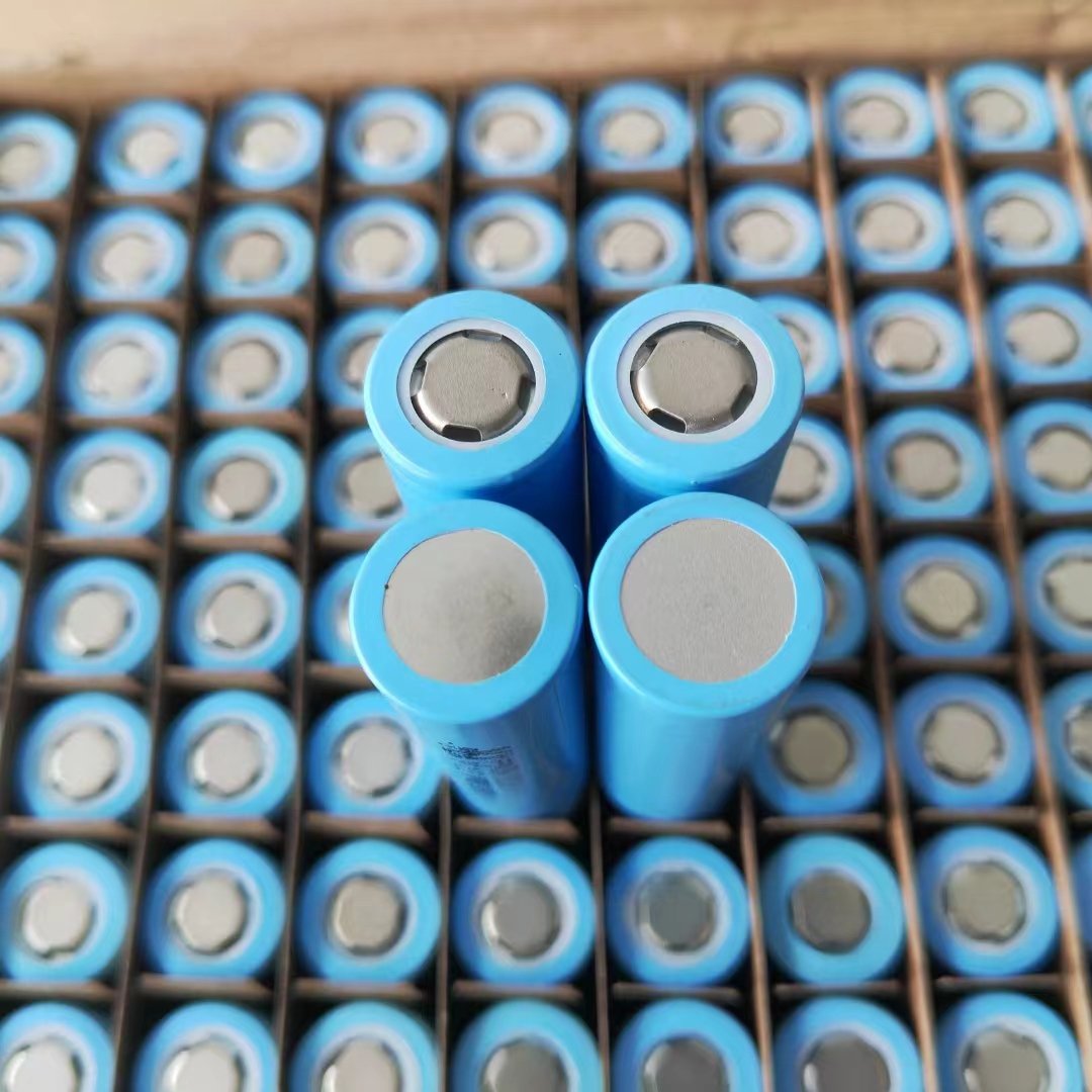 2022 Factory Direct 18650 Battery 1500mAh 2000mAh 2200mAh 2600mAh 3000mAh 3200mAh 3500mAh 3.7V NCM Lithium Li ion battery