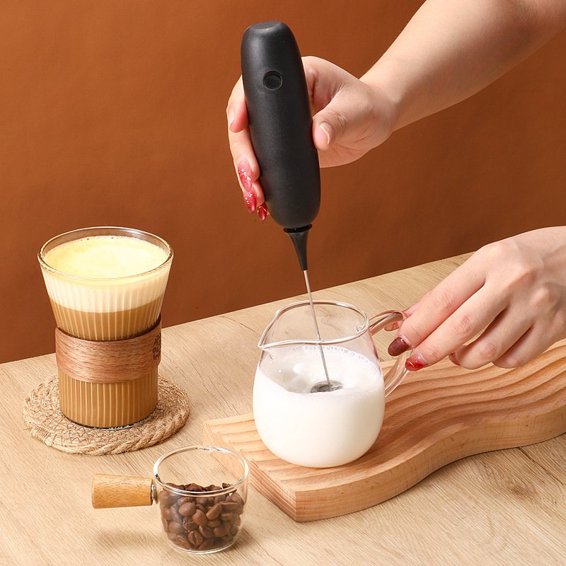 2024 Best Selling Portable Handheld Battery Operated Coffee Milk Powerful Mini Electric Milk Frother