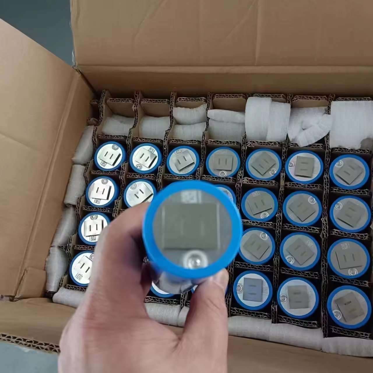 High Quality Original C40 40135 Lifepo4 Cell Cylindrica Lifepo4 40135 20Ah 3.2V Lithium Ion Battery For Electrical Tools
