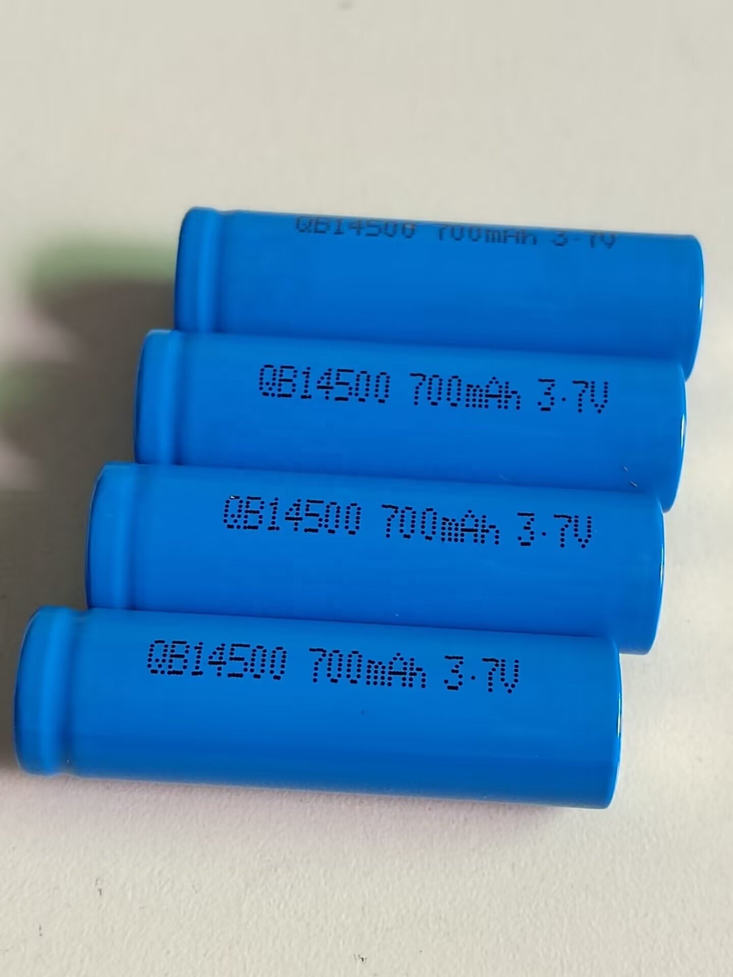 queenbattery QB14500 700mAh 3.6V 3.7V QB AA 14500 li-ion battery for remote control toys/portable audio players laser pointers