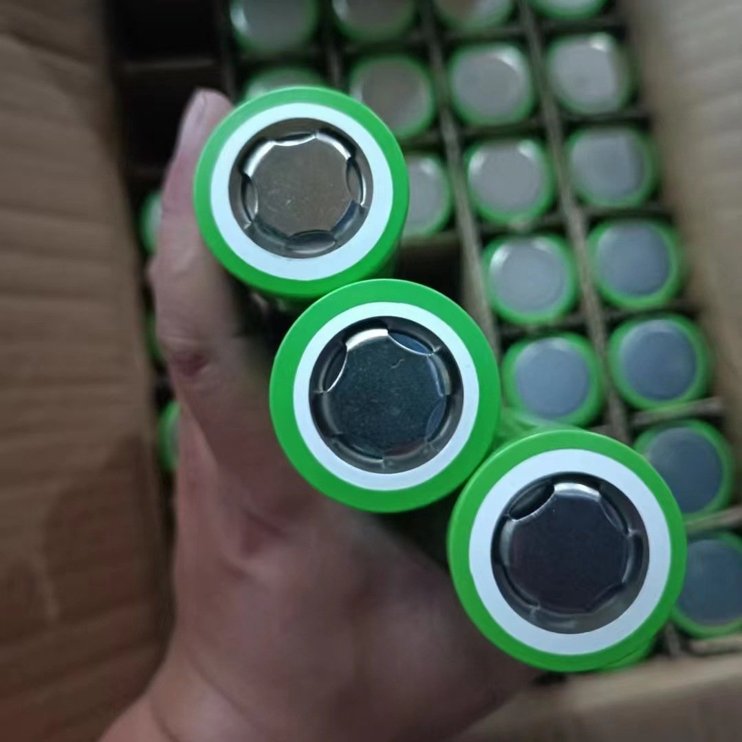 Hot sale LiFePO4 32140 33140 3.2V 15Ah Cylindrical lfp Cell for Energy Storage E-scooter EV ESS Battery