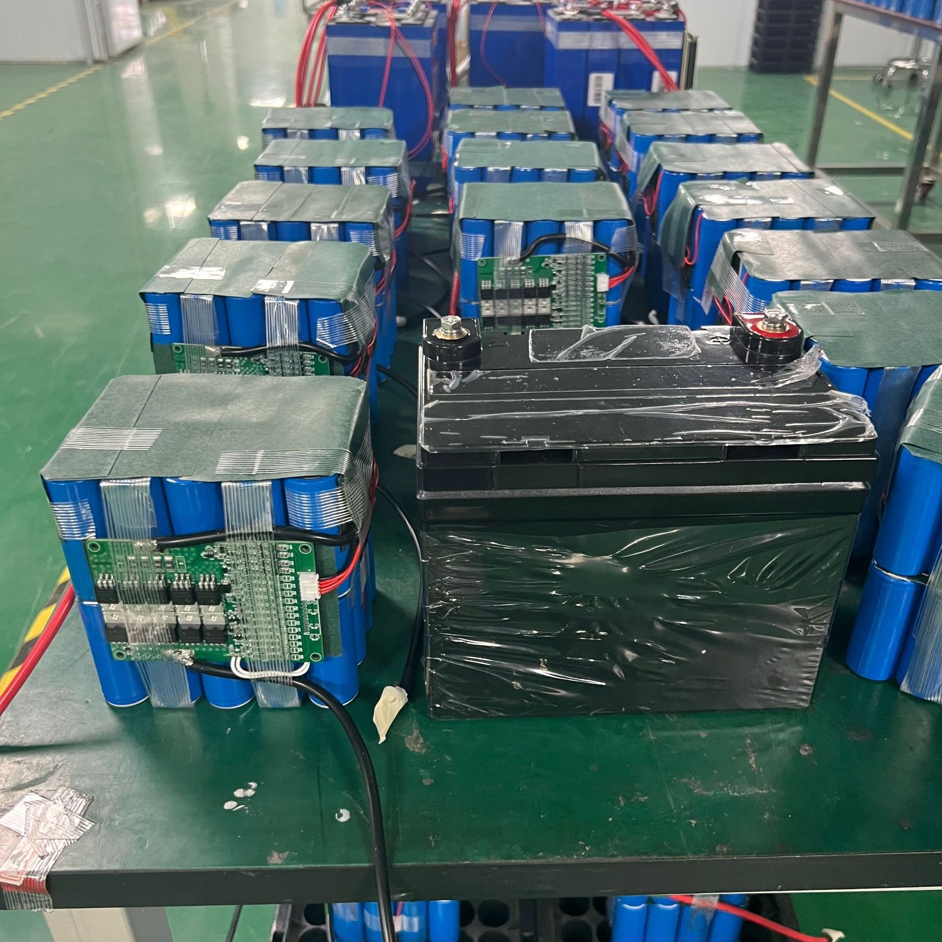 Factory LiFePO4 Battery 3.2V 12V 24V 36V 48V 24Ah 36Ah 50Ah 60Ah 100Ah 150Ah 200Ah 300Ah Deep Cycle Lithium Ion Battery 12V