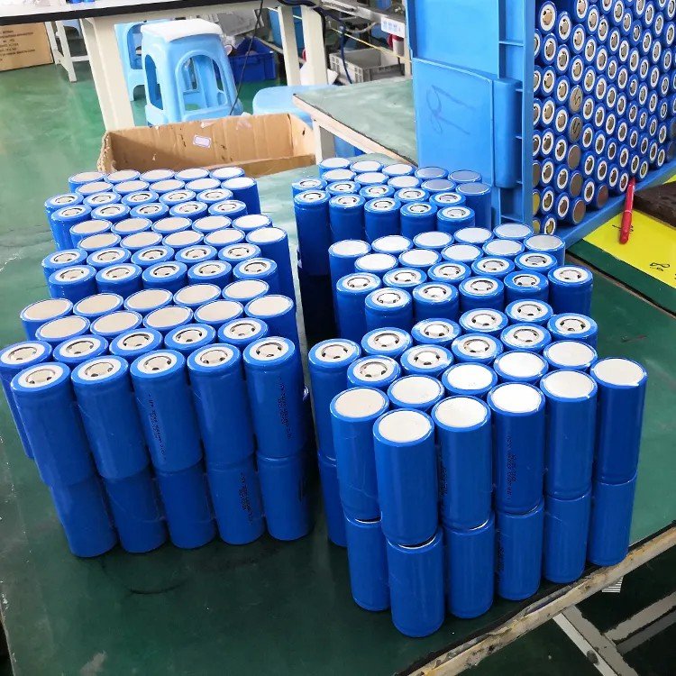 Cylindrical Lifepo4 Battery 32700 3.2v 6000mah Lithium Ion Battery For Power Storage Home Appliance