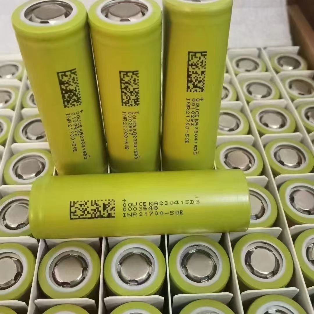 Available New 21700 cells D megc A-grade 21700 lithium battery 5000mah 3C 15A cylindrical 21700 lithium ion cell for power tools