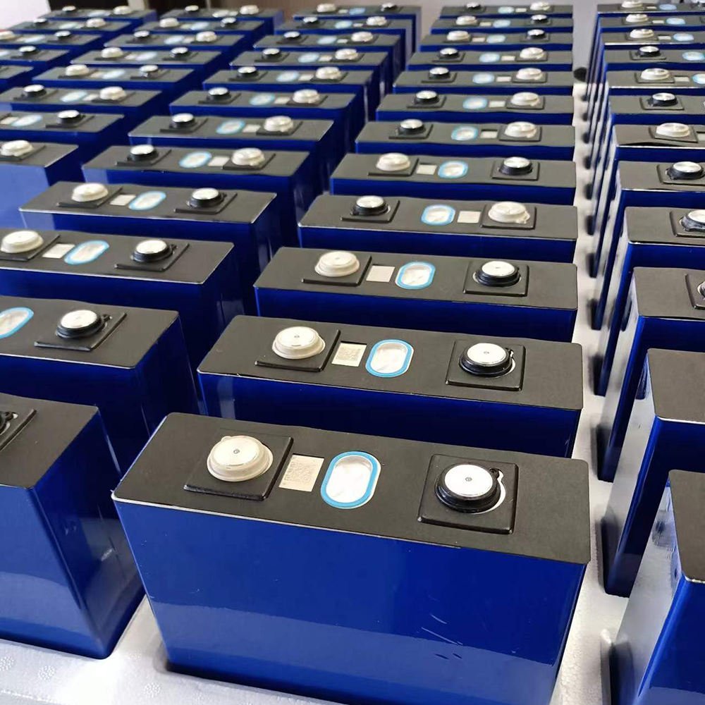 Grade A Rechargeable lithium Ion Batterie Lipo 200Ah Prismatic Cells Lfp Lifepo4 3.2V Battery 200Ah