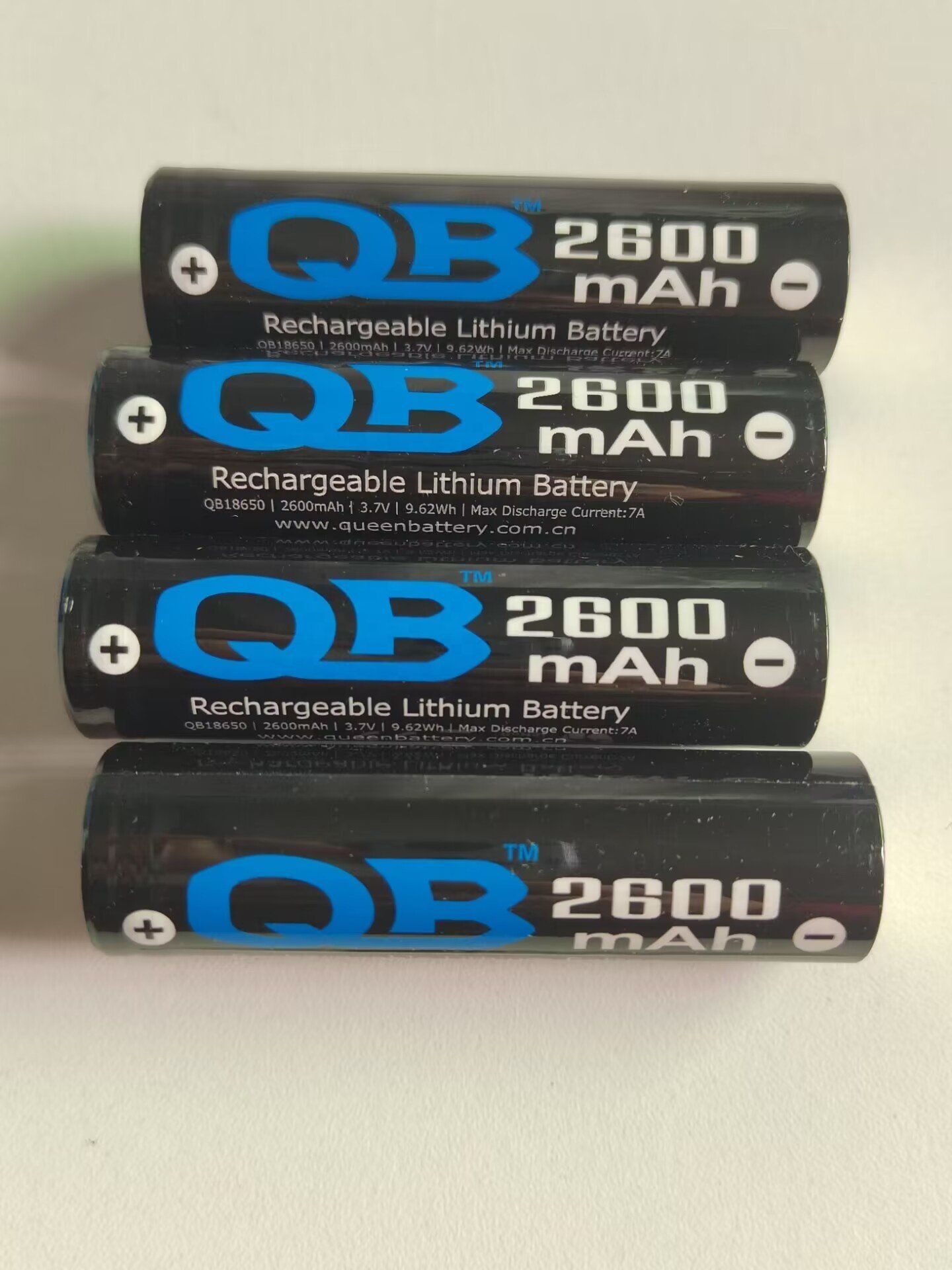 QB18650 2600mAh 7A 3.6V 3.7V 4.2V QB 18650 queenbattery li-ion rechargeable battery cell for laptop torch flashlight