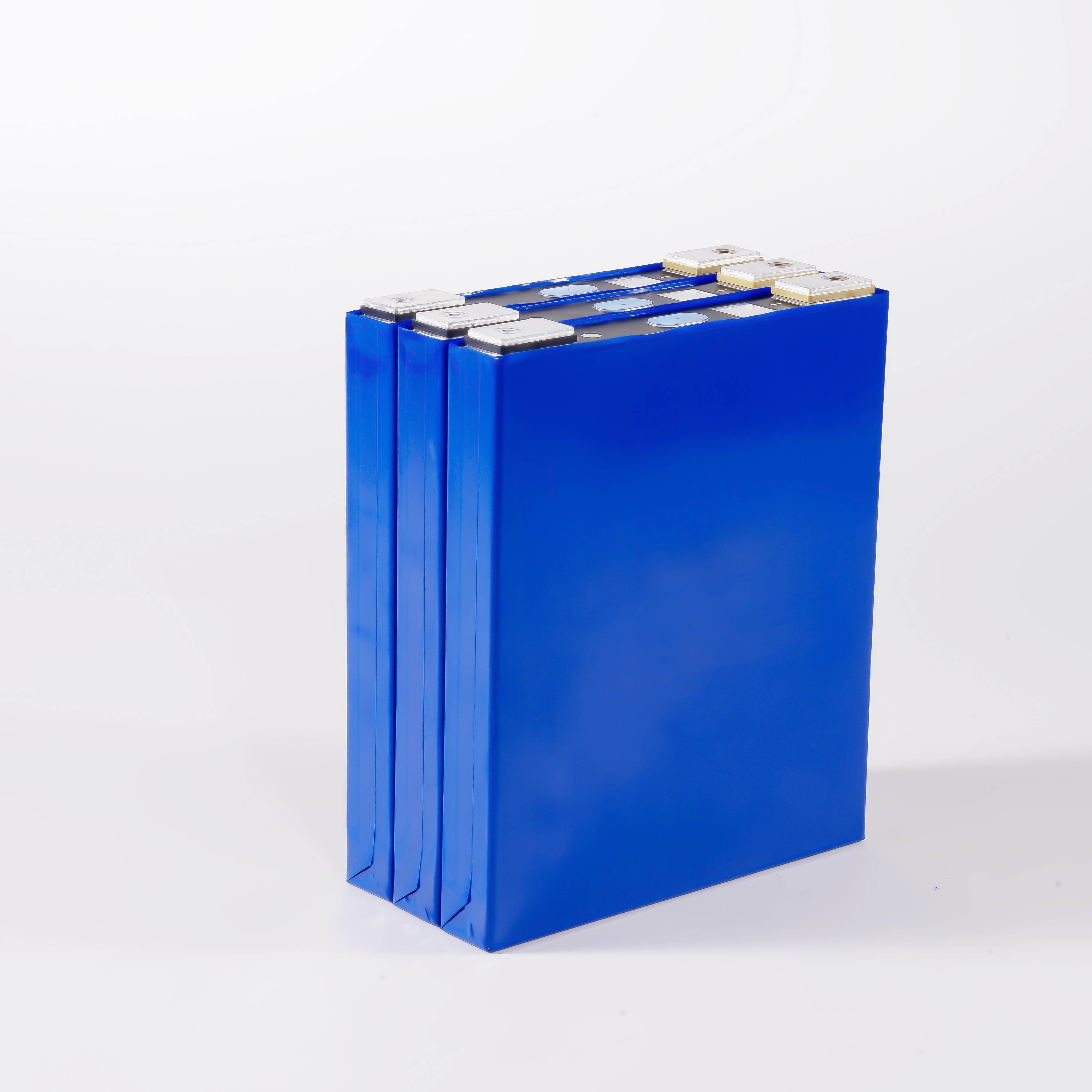 Cheap price 3.2V105Ah Phosphate Battery Cell Gotion Li-ion Battery For Electric Forklifts