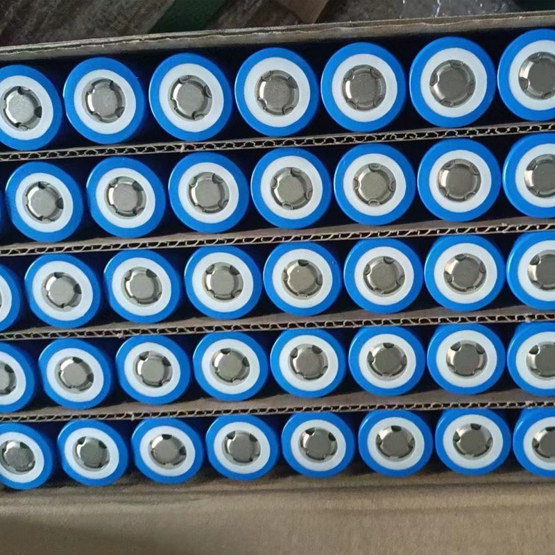 32700 6000mah 6200mah 3.2v Lfp Battery Lifepo4 Lithium Ion Batteries Cylindrical Cells 5C Rechargeable Battery For Solar Light