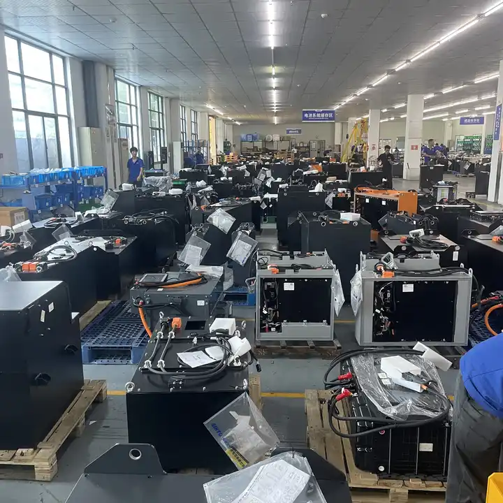 High Quality Rechargeable Forklift Battery 24V 36V 48V 51.2V Traction Battery 300Ah/400Ah/500Ah Customized Lead Acid Battery