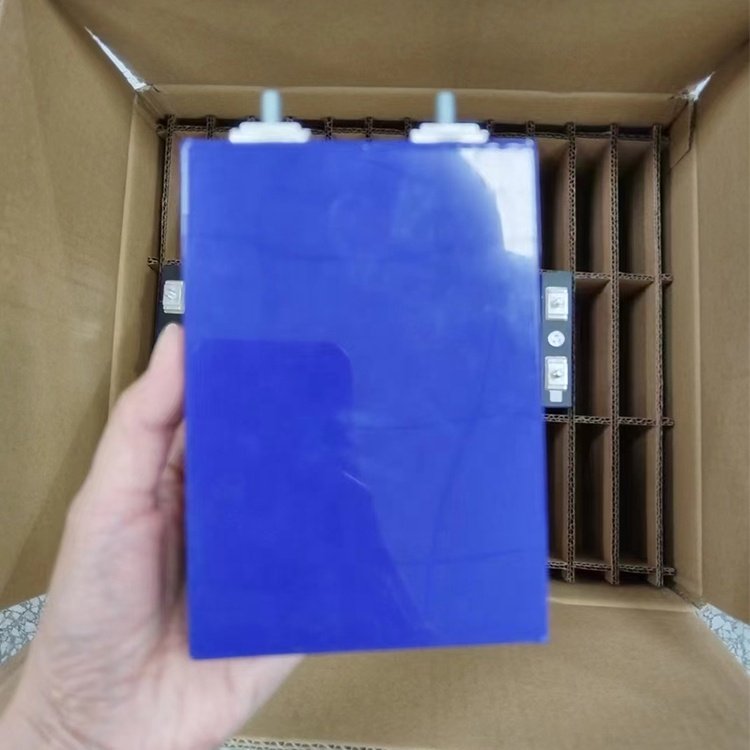 3.2v 27ah 30ah 50ah 100ah Prismatic Cell 27ah 3.2v Lithium Ion Battery Lifepo4 30ah For Solar Energy Storage